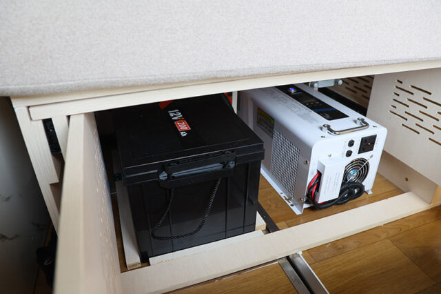 リチウムイオンバッテリー