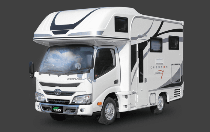 新車　キャンピングカー　ナッツ
